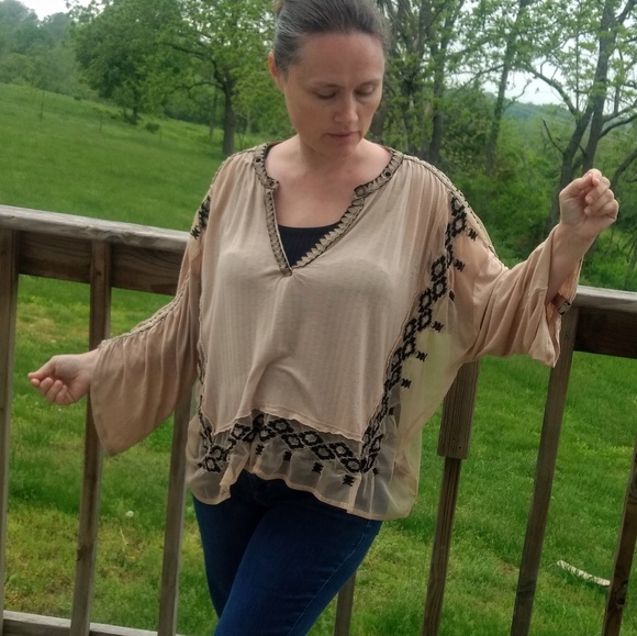 Free People Eden Embroidered Peasant Top Bohemian - Picture 2 of 8